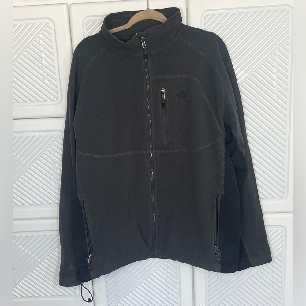Nike Fit Therma Men’s XL Charcoal Grey zip up